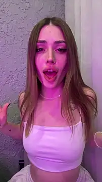 Elizabeth Tay online show from February 24, 5:14 pm