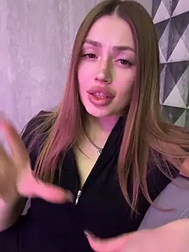 Elizabeth Tay online show from March 14, 6:47 pm