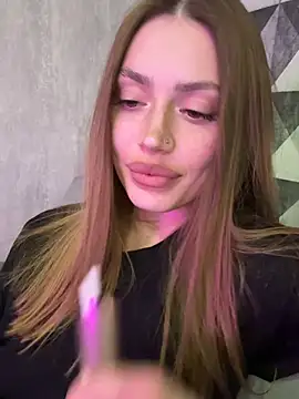 Elizabeth Tay online show from March 17, 6:44 pm