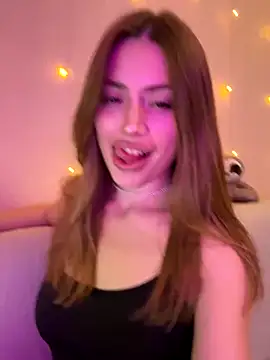 Elizabeth Tay online show from November 16, 4:01 pm