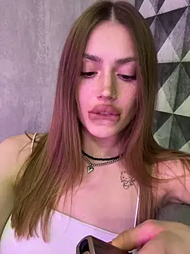 Elizabeth Tay online show from March 21, 6:34 pm