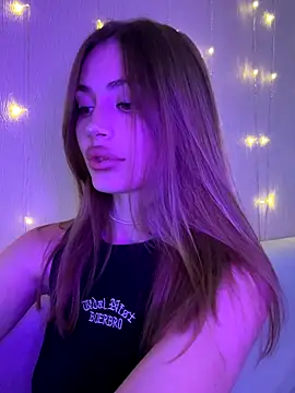 Elizabeth Tay online show from October 26, 5:24 pm