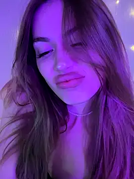 Elizabeth Tay online show from November 11, 5:19 pm