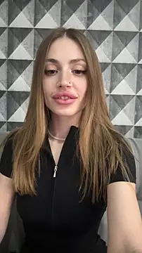 Elizabeth Tay online show from February 12, 9:58 pm