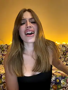 Snapshot of Elizabeth_Tay chatting on September 28, 8:05 pm Elizabeth Tay online show from September 28, 8:05 pm
