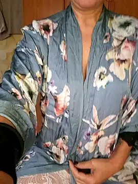 Miciaincalor online show from October 22, 9:31 am