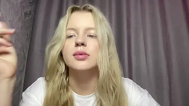 D0llySheep online show from October 4, 9:49 pm