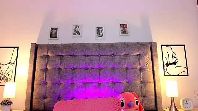 Linda Fosterr online show from November 10, 3:00 am