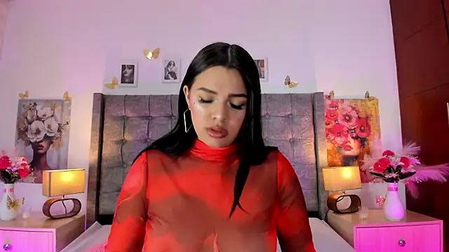 Linda Fosterr online show from May 18, 7:29 pm