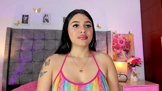 Linda Fosterr online show from May 13, 7:43 pm