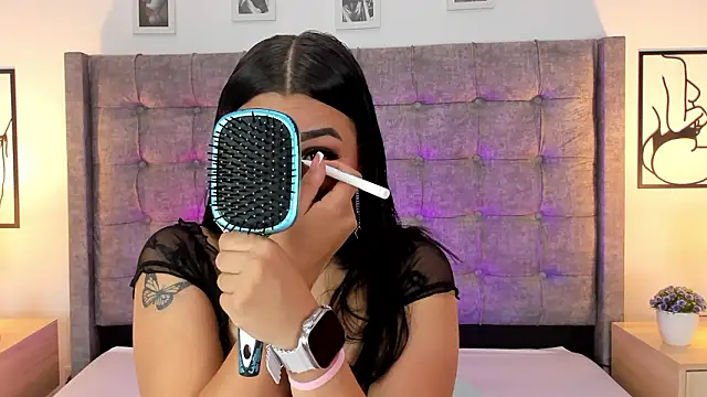 Linda Fosterr online show from January 31, 7:23 pm