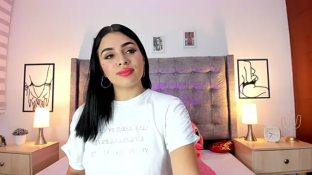 Linda Fosterr online show from November 15, 2:37 am