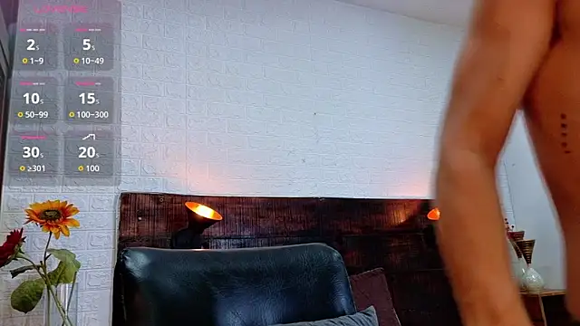 JhosuaVega online show from November 18, 9:29 pm