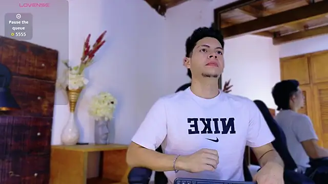 JhosuaVega online show from April 4, 2:07 am