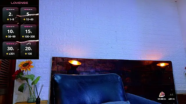 JhosuaVega online show from October 28, 9:58 pm