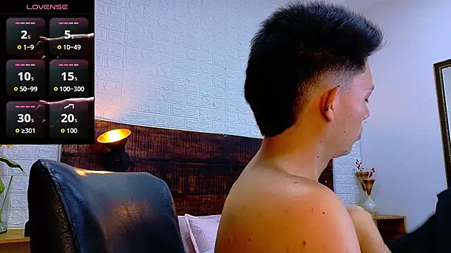 JhosuaVega online show from October 26, 12:22 am