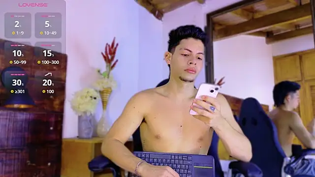 JhosuaVega online show from April 6, 1:34 am