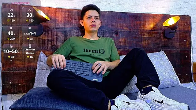 JhosuaVega online show from December 4, 2:54 am