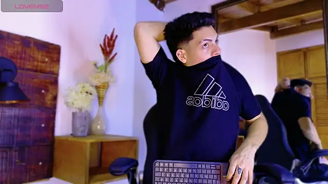 JhosuaVega online show from April 10, 2:07 am