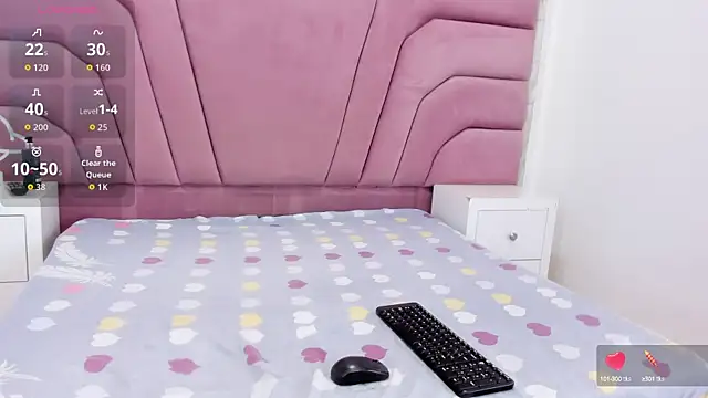 miajhonsonx online show from October 15, 12:46 pm