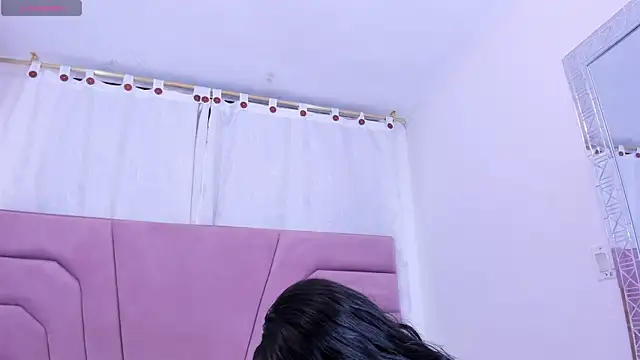 miajhonsonx online show from April 14, 3:17 pm