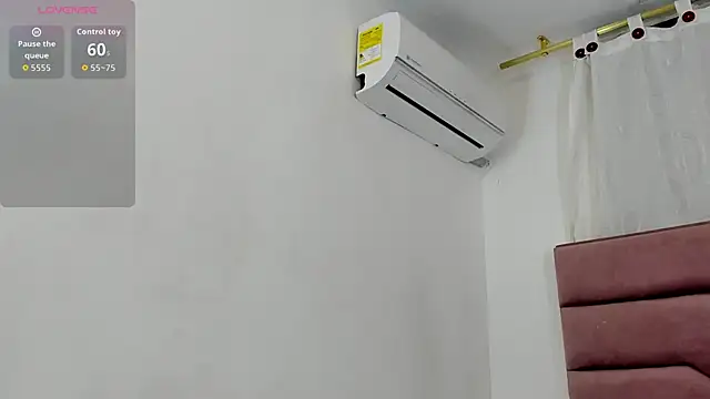 miajhonsonx online show from January 9, 2:46 pm