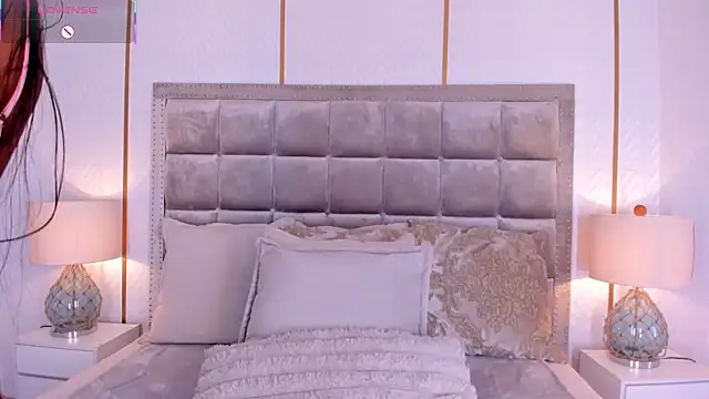 DakotaWangi online show from March 17, 3:31 am