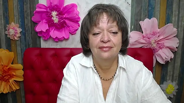 Snapshot of MaltaFora chatting on October 12, 11:11 am MaltaFora online show from October 12, 11:11 am