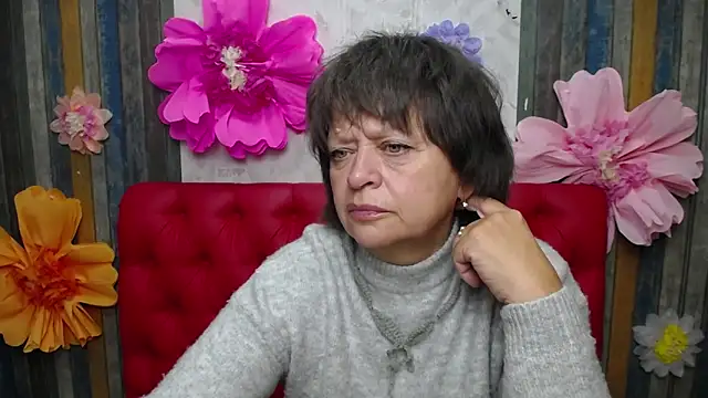 Snapshot of MaltaFora chatting on October 6, 11:00 am MaltaFora online show from October 6, 11:00 am