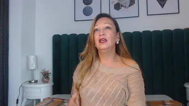 Snapshot of VictoriaQueen_Fg chatting on October 6, 12:39 pm VictoriaQueen Fg online show from October 6, 12:39 pm