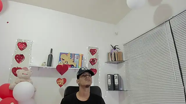 Snapshot of xxKamadevaxx chatting on September 22, 12:44 pm xxKamadevaxx online show from September 22, 12:44 pm