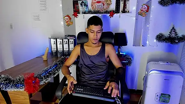 Snapshot of xxKamadevaxx chatting on November 27, 12:27 pm xxKamadevaxx online show from November 27, 12:27 pm