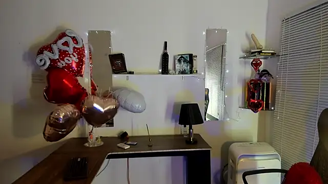 xxKamadevaxx online show from February 20, 12:51 pm