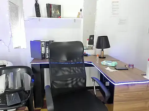 xxKamadevaxx online show from May 29, 12:44 pm