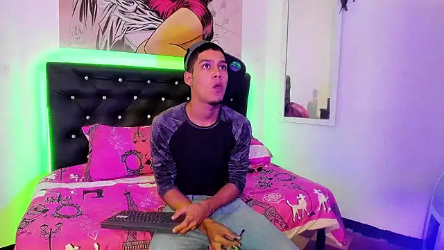 Snapshot of xxKamadevaxx chatting on November 18, 12:30 pm xxKamadevaxx online show from November 18, 12:30 pm