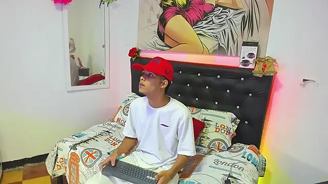 Snapshot of xxKamadevaxx chatting on October 6, 12:17 pm xxKamadevaxx online show from October 6, 12:17 pm