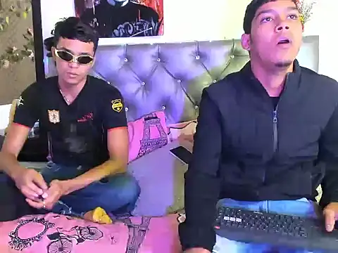 xxKamadevaxx online show from March 27, 12:28 pm