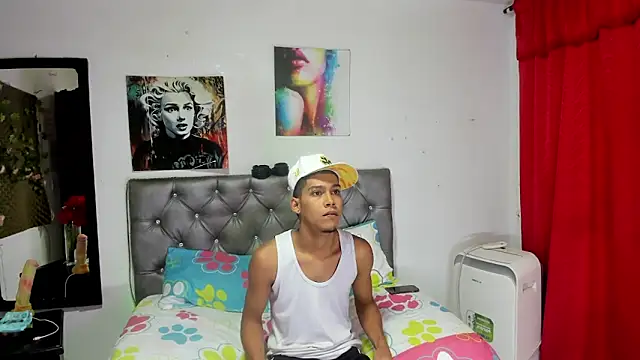 Snapshot of xxKamadevaxx chatting on November 13, 12:42 pm xxKamadevaxx online show from November 13, 12:42 pm