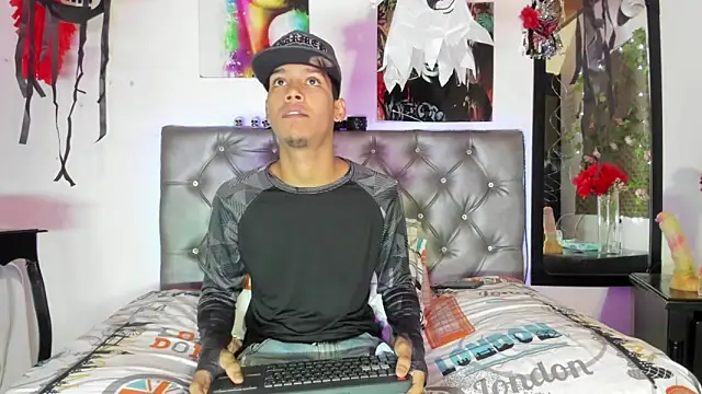 Snapshot of xxKamadevaxx chatting on October 24, 12:26 pm xxKamadevaxx online show from October 24, 12:26 pm