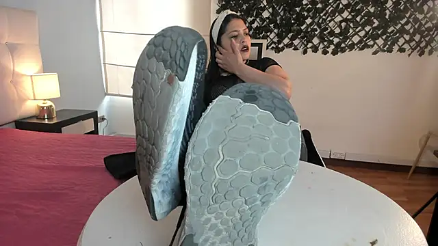 Snapshot of Shantal__G chatting on October 29, 5:12 pm Shantal G online show from October 29, 5:12 pm