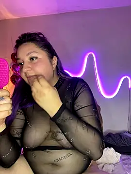 Snapshot of Emma__Fox_ chatting on November 20, 4:18 pm Emma Fox online show from November 20, 4:18 pm