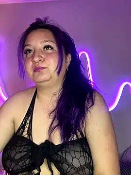 Snapshot of Emma__Fox_ chatting on October 24, 9:14 pm Emma Fox online show from October 24, 9:14 pm