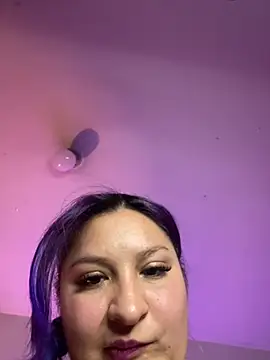 Snapshot of Emma__Fox_ chatting on November 5, 6:00 pm Emma Fox online show from November 5, 6:00 pm