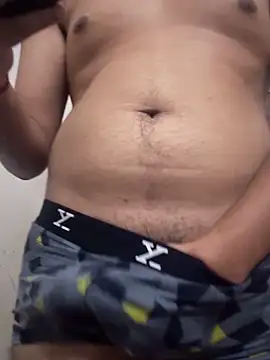 Snapshot of engineerboy14 chatting on November 11, 6:25 pm engineerboy14 online show from November 11, 6:25 pm