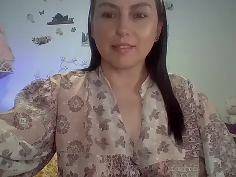 Snapshot of Venusina_07 chatting on November 26, 2:00 am Venusina 07 online show from November 26, 2:00 am