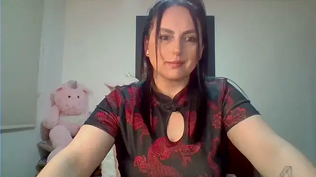 Snapshot of Venusina_07 chatting on June 15, 2:45 am Venusina 07 online show from June 15, 2:45 am