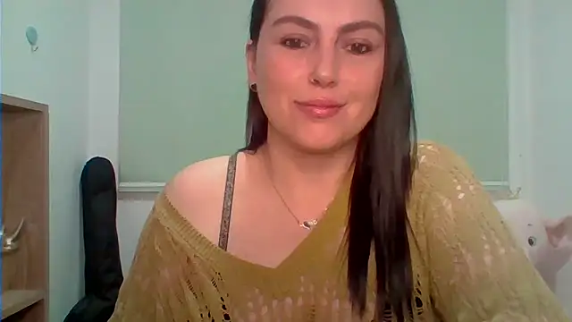 Snapshot of Venusina_07 chatting on February 12, 9:53 am Venusina 07 online show from February 12, 9:53 am