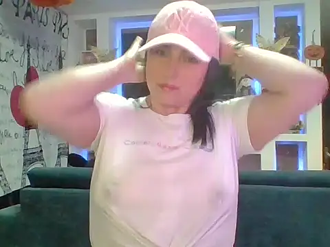 Snapshot of Venusina_07 chatting on October 19, 6:49 am Venusina 07 online show from October 19, 6:49 am