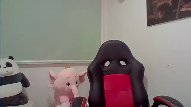 Snapshot of Venusina_07 chatting on February 2, 8:02 am Venusina 07 online show from February 2, 8:02 am