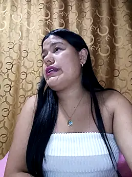 Snapshot of April_Becker chatting on November 23, 3:27 am April Becker online show from November 23, 3:27 am